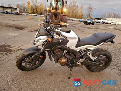 Trzecie zdjęcie samochodu z tyłu: 2018 HONDA CB650 FA VIN:MLHRC755XJ5000004 - miniatura