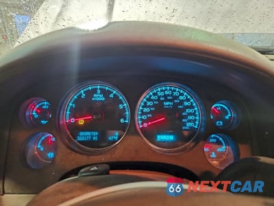 Zdjęcie 9 z 14 samochodu: 2012 CHEVROLET SUBURBAN K1500 LT VIN:1GNSKJE77CR215283 - miniatura