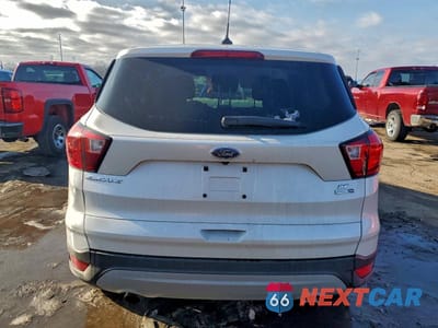 Zdjęcie 6 z 13 samochodu: 2019 FORD ESCAPE SE VIN:1FMCU9GD3KUC57644 - miniatura