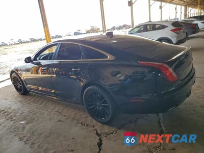 Drugie zdjęcie samochodu z przodu: 2016 JAGUAR XJ VIN:SAJWA1C74G8V98810 - miniatura