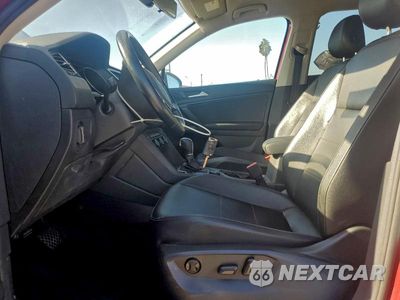 Zdjęcie 7 z 13 samochodu: 2019 VOLKSWAGEN TIGUAN SE VIN:3VV2B7AX0KM113374 - miniatura