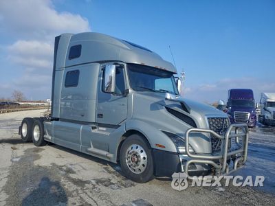 2021 VOLVO VNL SEMI TRUCK 4V4NC9EH3MN262964 - główne zdjęcie licytacji z USA - miniatura
