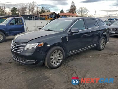 2017 LINCOLN TOWNHOUSE MKT 2LMHJ5NK7HBL01642 - główne zdjęcie licytacji z USA - miniatura