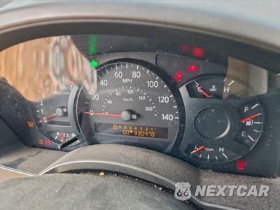 Zdjęcie 9 z 15 samochodu: 2004 NISSAN ARMADA SE VIN:5N1AA08A84N710895 - miniatura