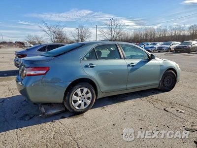 Trzecie zdjęcie samochodu z tyłu: 2011 TOYOTA CAMRY BASE VIN:4T1BF3EK8BU762101 - miniatura