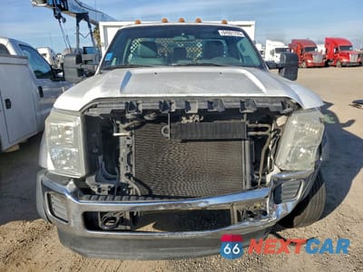 Piąte zdjęcie samochodu w środku: 2013 FORD F550 SUPER DUTY VIN:1FDUF5GY8DEA10028 - miniatura