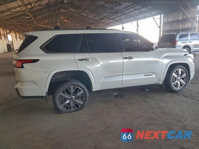Trzecie zdjęcie samochodu z tyłu: 2024 TOYOTA SEQUOIA CAPSTONE VIN:7SVAAABA7RX032550 - miniatura