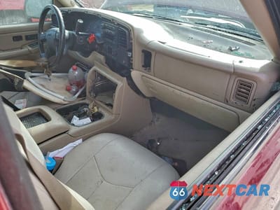 Zdjęcie 8 z 13 samochodu: 2004 GMC YUKON XL C1500 VIN:3GKEC16Z14G334259 - miniatura