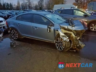 Czwarte zdjęcie samochodu z boku: 2017 VOLVO S60 DYNAMIC VIN:YV140MTLXH2430997 - miniatura