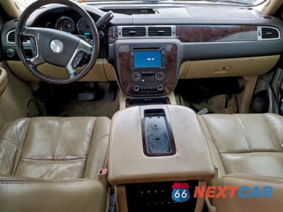 Zdjęcie 8 z 13 samochodu: 2007 GMC YUKON XL DENALI VIN:1GKFK66847J348512 - miniatura