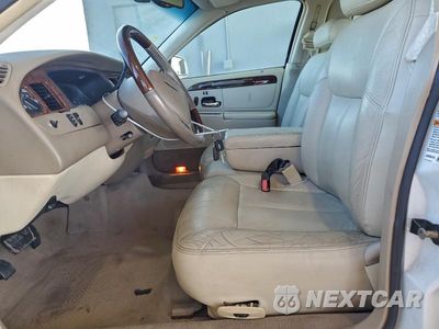Zdjęcie 7 z 11 samochodu: 2002 LINCOLN TOWN CAR CARTIER L VIN:1LNHM85W92Y636340 - miniatura