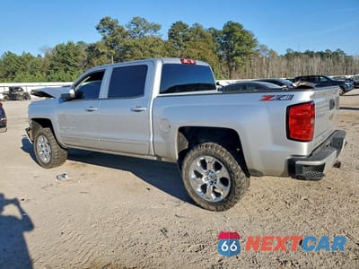 Drugie zdjęcie samochodu z przodu: 2018 CHEVROLET SILVERADO K1500 LT VIN:3GCUKREC1JG514620 - miniatura