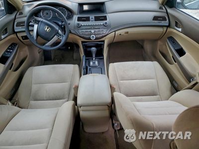 Zdjęcie 8 z 12 samochodu: 2009 HONDA ACCORD LX VIN:1HGCP26339A156564 - miniatura