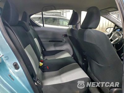 Zdjęcie 11 z 12 samochodu: 2013 TOYOTA PRIUS C TWO VIN:JTDKDTB36D1031548 - miniatura