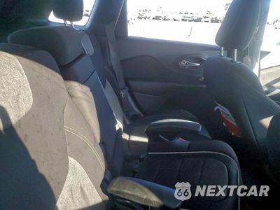 Zdjęcie 11 z 14 samochodu: 2017 JEEP CHEROKEE SPORT VIN:1C4PJMAB9HW515784 - miniatura