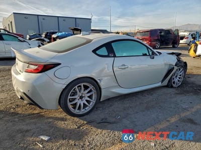 Trzecie zdjęcie samochodu z tyłu: 2022 TOYOTA GR 86 PREMIUM VIN:JF1ZNBF19N8750239 - miniatura