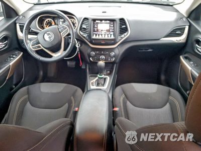 Zdjęcie 8 z 16 samochodu: 2017 JEEP CHEROKEE LATITUDE VIN:1C4PJLCB7HW643318 - miniatura