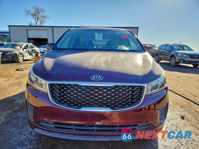 Piąte zdjęcie samochodu w środku: 2017 KIA SEDONA LX VIN:KNDMB5C19H6333383 - miniatura