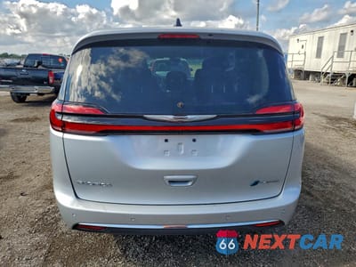 Zdjęcie 6 z 14 samochodu: 2024 CHRYSLER PACIFICA HYBRID SELECT VIN:2C4RC1S76RR141544 - miniatura