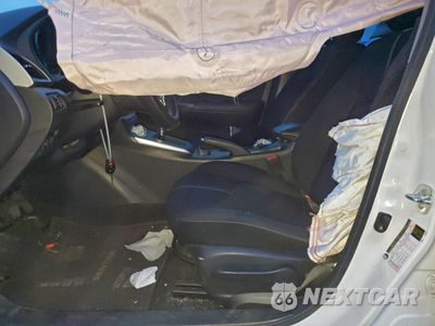 Zdjęcie 7 z 14 samochodu: 2017 NISSAN SENTRA S VIN:3N1AB7AP0HY334939 - miniatura