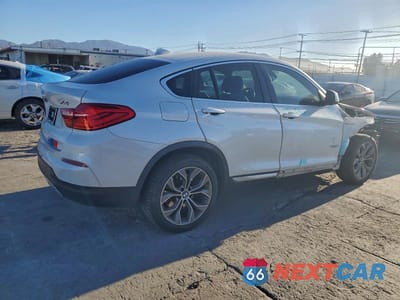 Trzecie zdjęcie samochodu z tyłu: 2018 BMW X4 XDRIVE28I VIN:5UXXW3C5XJ0T82074 - miniatura