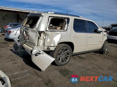 Trzecie zdjęcie samochodu z tyłu: 2012 CADILLAC ESCALADE PREMIUM VIN:1GYS4CEFXCR305561 - miniatura