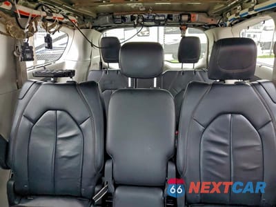 Zdjęcie 10 z 13 samochodu: 2017 CHRYSLER PACIFICA TOURING L VIN:2C4RC1BG2HR820855 - miniatura