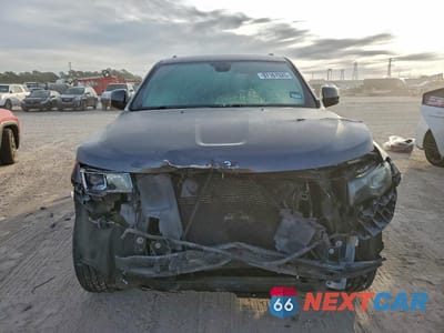 Piąte zdjęcie samochodu w środku: 2017 JEEP GRAND CHEROKEE LAREDO VIN:1C4RJFAG0HC842625 - miniatura