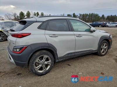 Trzecie zdjęcie samochodu z tyłu: 2023 HYUNDAI KONA SEL VIN:KM8K6CAB7PU980849 - miniatura