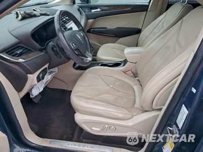 Zdjęcie 7 z 12 samochodu: 2019 LINCOLN MKC RESERVE VIN:5LMCJ3D93KUL03735 - miniatura