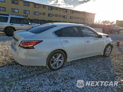 Trzecie zdjęcie samochodu z tyłu: 2015 NISSAN ALTIMA 2.5 VIN:1N4AL3AP9FC162571 - miniatura