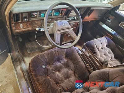 Zdjęcie 8 z 13 samochodu: 1984 CHRYSLER NEW YORKER VIN:1C3BT56GXEC155750 - miniatura