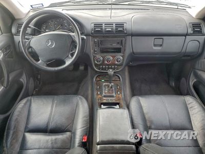 Zdjęcie 8 z 14 samochodu: 2004 MERCEDES-BENZ ML 500 VIN:4JGAB75E44A463198 - miniatura