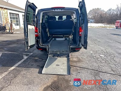 Zdjęcie 12 z 15 samochodu: 2018 MERCEDES-BENZ METRIS VIN:WD4PG2EE2J3492935 - miniatura