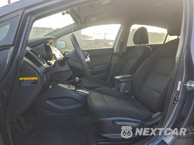 Zdjęcie 7 z 13 samochodu: 2016 KIA FORTE LX VIN:KNAFK4A68G5594782 - miniatura