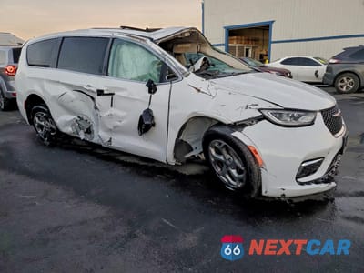 Czwarte zdjęcie samochodu z boku: 2024 CHRYSLER PACIFICA LIMITED VIN:2C4RC1GG0RR142469 - miniatura