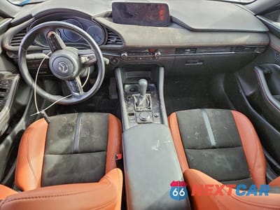 Zdjęcie 8 z 12 samochodu: 2025 MAZDA 3 CARBON TURBO VIN:JM1BPBYYXS1755714 - miniatura