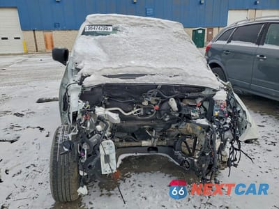 Piąte zdjęcie samochodu w środku: 2022 JEEP RENEGADE LATITUDE VIN:ZACNJDB10NPN90182 - miniatura