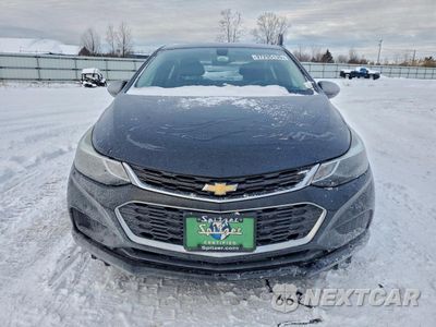 Piąte zdjęcie samochodu w środku: 2018 CHEVROLET CRUZE LT VIN:1G1BE5SM6J7197233 - miniatura