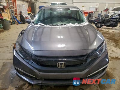 Piąte zdjęcie samochodu w środku: 2019 HONDA CIVIC LX VIN:2HGFC2F5XKH039968 - miniatura
