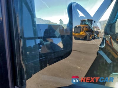 Zdjęcie 9 z 14 samochodu: 2022 RIVIAN EDV 700 VIN:7FCEHDB76NN003909 - miniatura