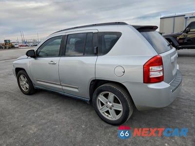 Drugie zdjęcie samochodu z przodu: 2010 JEEP COMPASS VIN:1J4NT4FB6AD554211 - miniatura