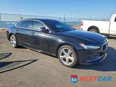 Czwarte zdjęcie samochodu z boku: 2019 VOLVO S90 T5 MOMENTUM VIN:LVY102AK5KP095898 - miniatura