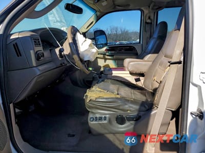 Zdjęcie 7 z 13 samochodu: 2003 FORD EXCURSION EDDIE BAUER VIN:1FMSU45P53ED32156 - miniatura