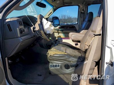 Zdjęcie 7 z 13 samochodu: 2003 FORD EXCURSION EDDIE BAUER VIN:1FMSU45P53ED32156 - miniatura