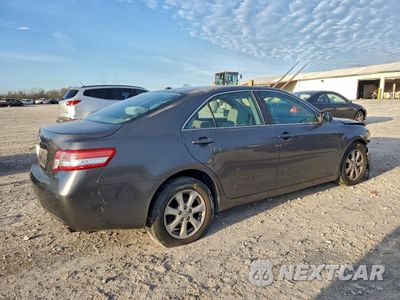 Trzecie zdjęcie samochodu z tyłu: 2011 TOYOTA CAMRY BASE VIN:4T4BF3EK7BR132317 - miniatura