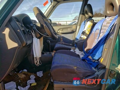 Zdjęcie 7 z 12 samochodu: 1996 TOYOTA RAV4 VIN:JT3GP10V1T7002853 - miniatura