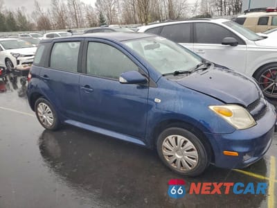 Czwarte zdjęcie samochodu z boku: 2006 TOYOTA SCION XA VIN:JTKKT604165019294 - miniatura