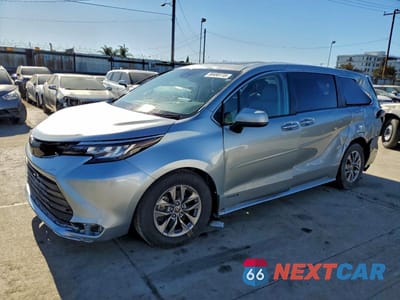 2021 TOYOTA SIENNA XLE 5TDYRKEC2MS029736 - główne zdjęcie licytacji z USA - miniatura