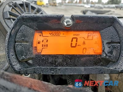 Zdjęcie 8 z 10 samochodu: 2023 CAN-AM MAVERICK DS UTILITY VEHICLE VIN:3JBVGAY26PE000179 - miniatura